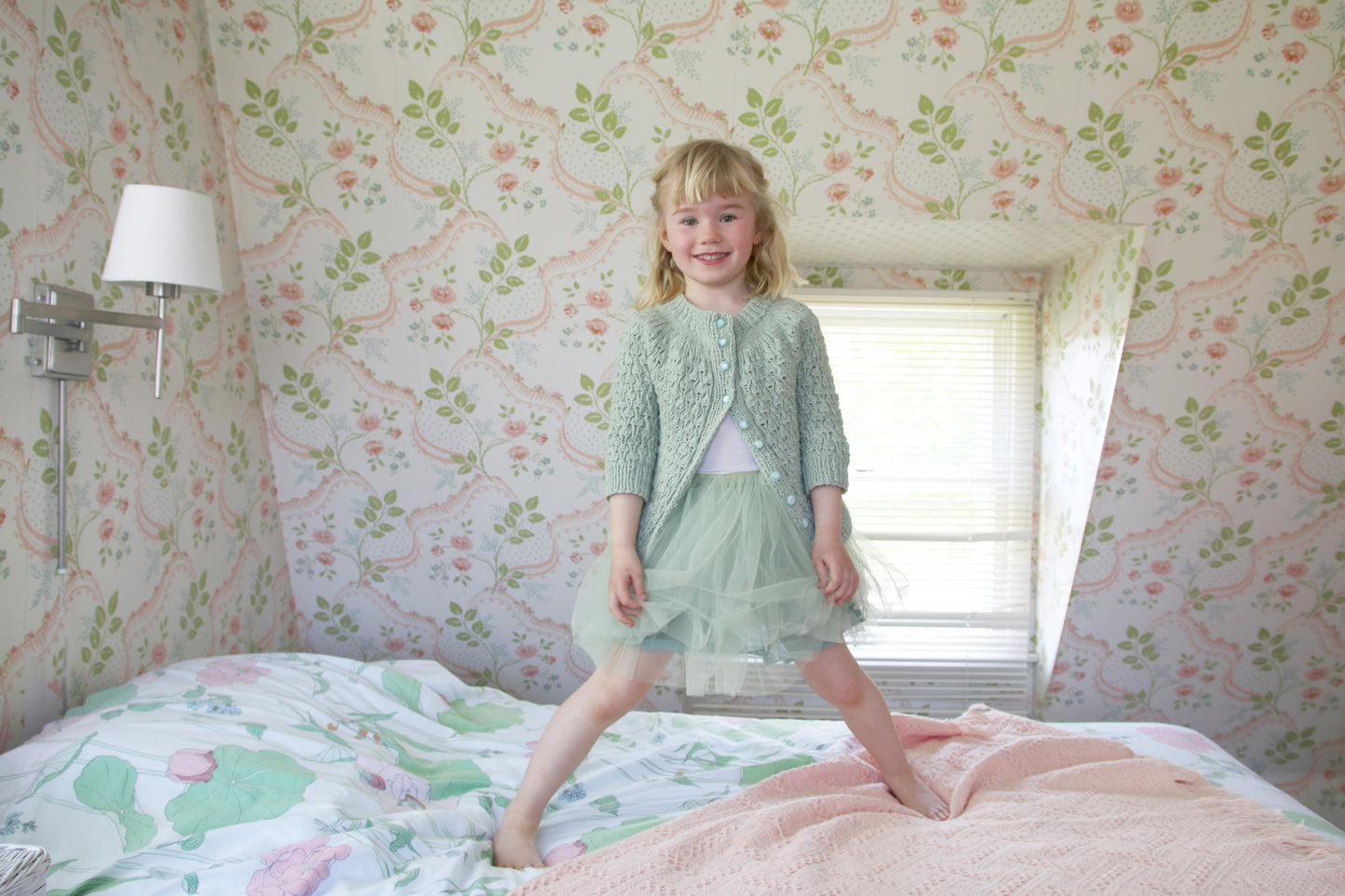 Thousand Tulips (kids)